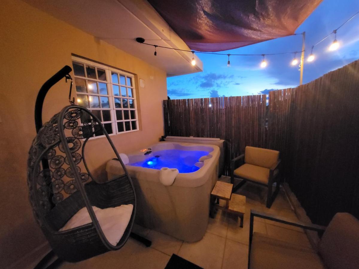 Private Jacuzzi Oasis With Mountain Views And Free Parking Apartment Ponce Exterior foto