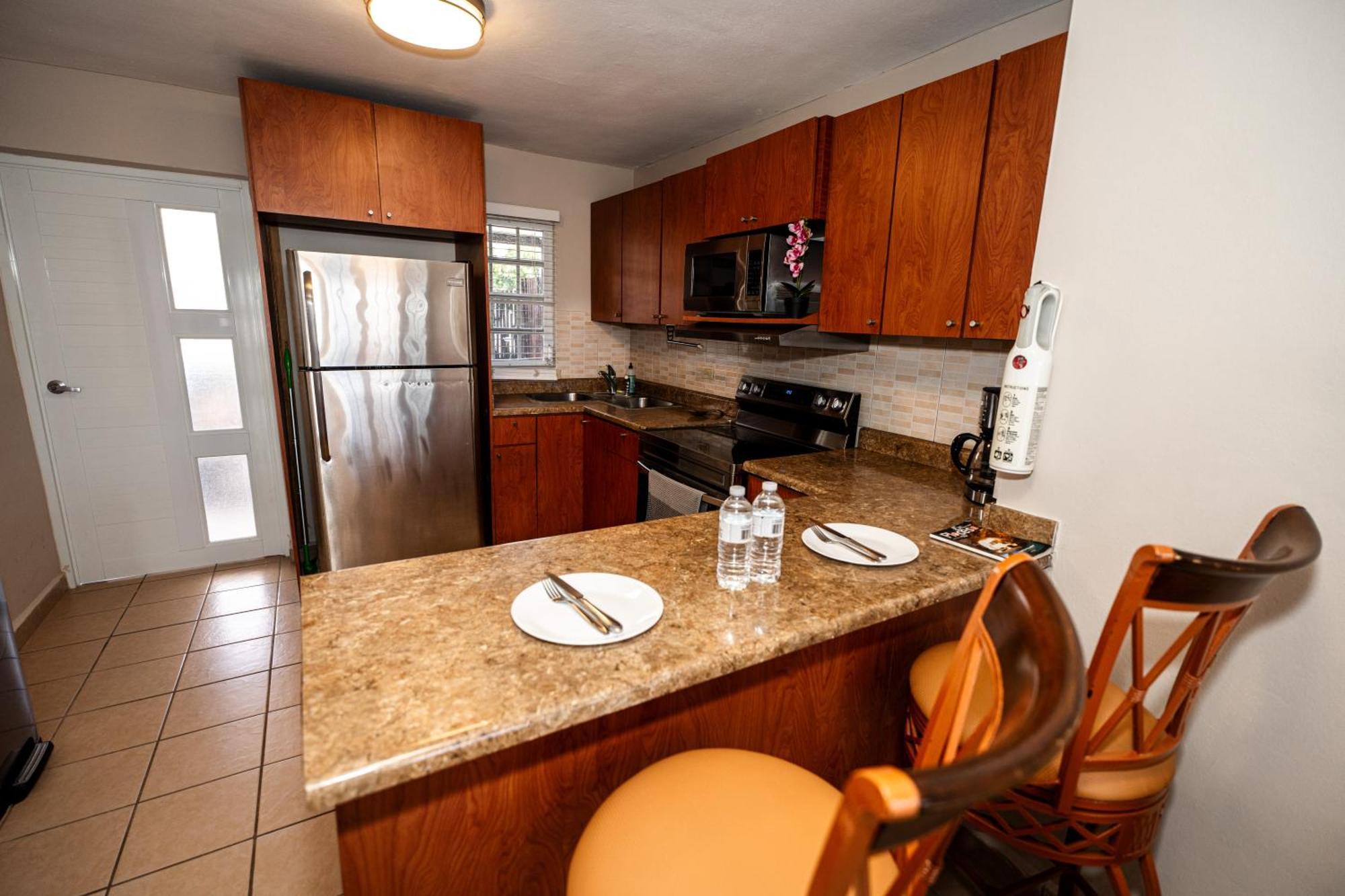Private Jacuzzi Oasis With Mountain Views And Free Parking Apartment Ponce Exterior foto